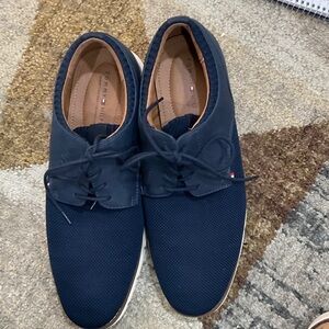 Tommy Hilfiger Men's Navy Oxfords